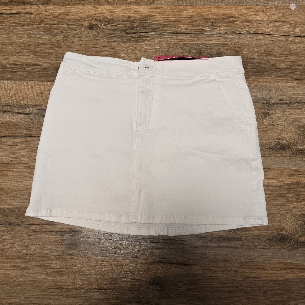 Lilly Pulitzer Colette Model Skirt/skort Size 4 Color White NWT